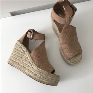Marc fisher wedges